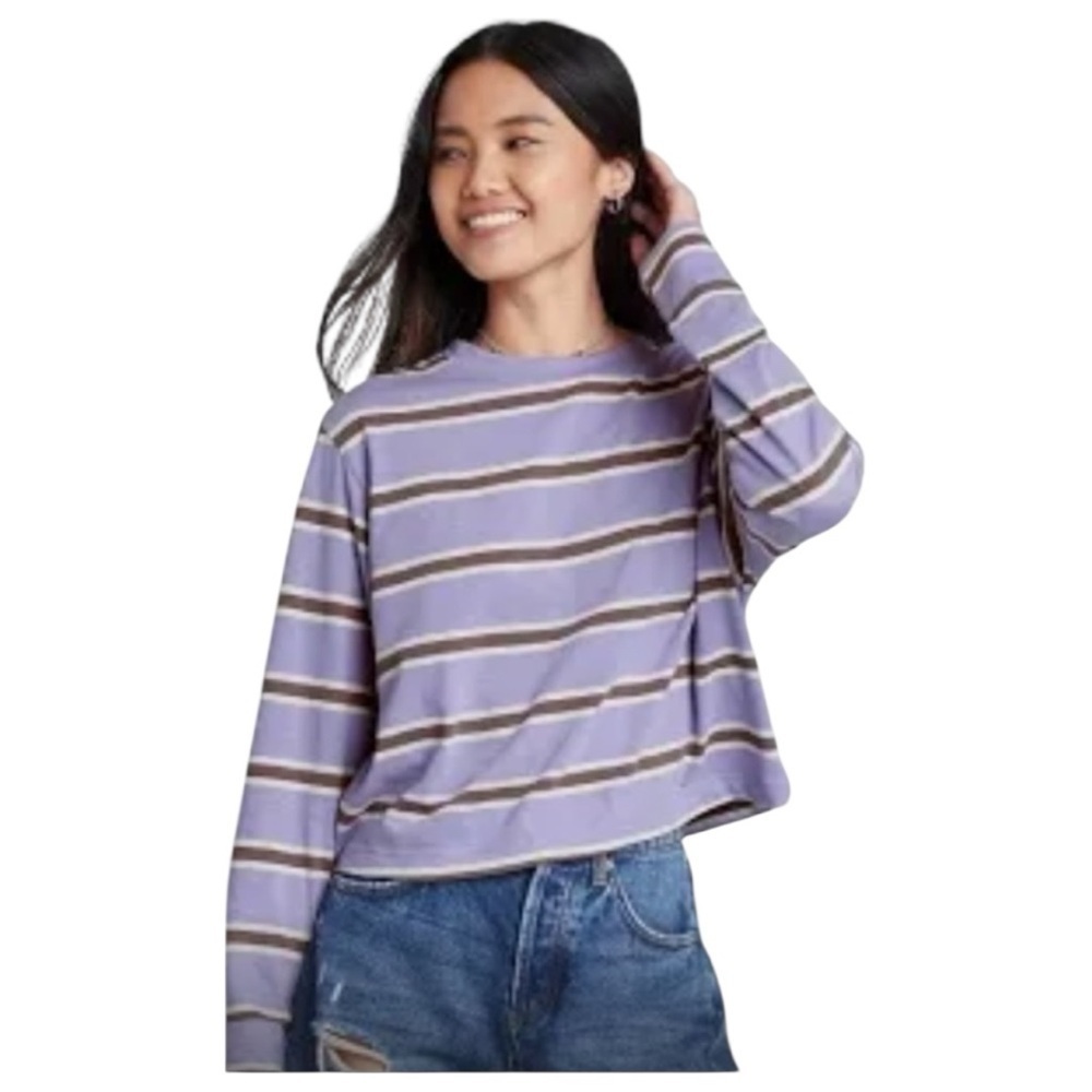 WILD FABLE, STRIPE, CROP TOP. LONG SLEEVE, CREW NECK. SIZE L